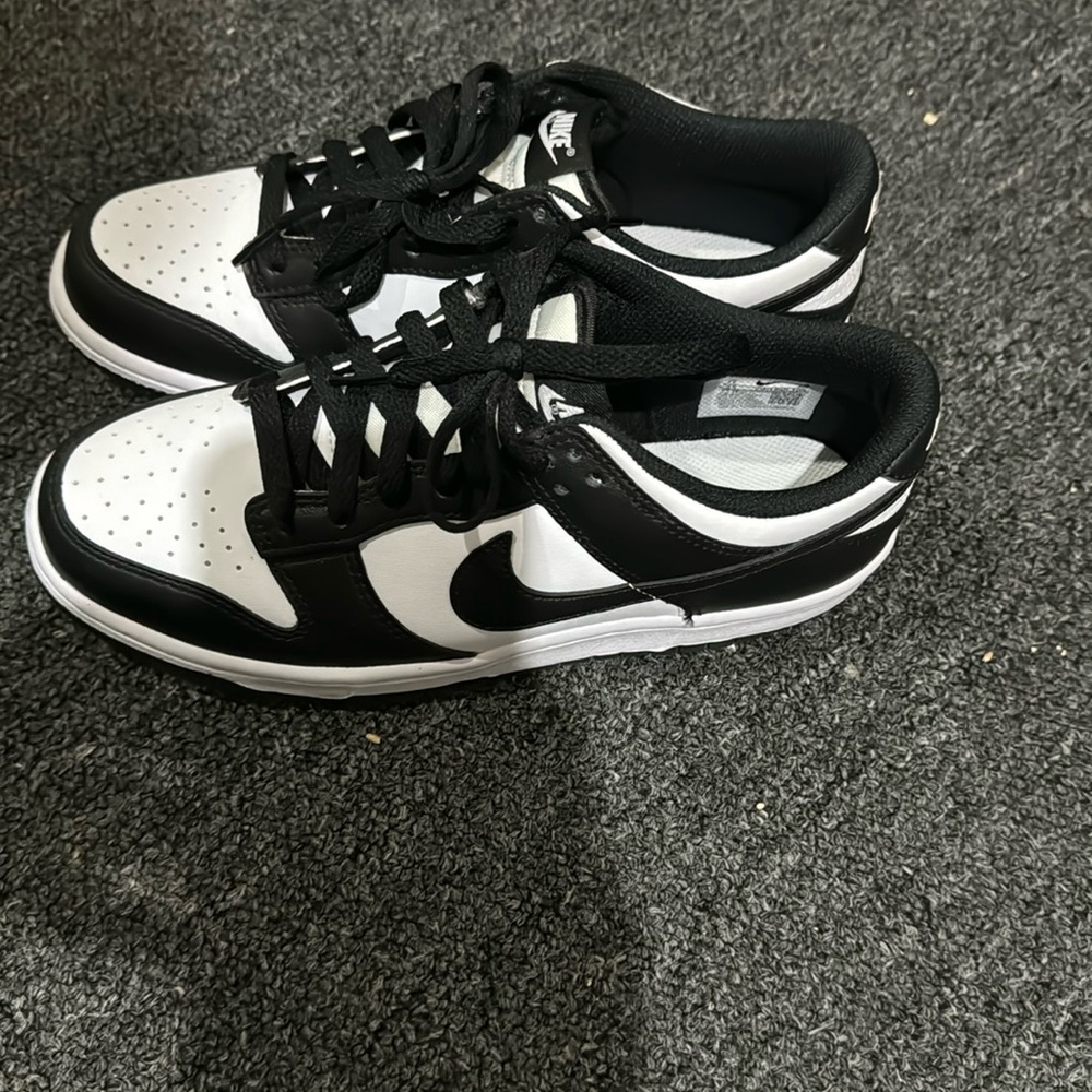 Nike dunk low panda dunks